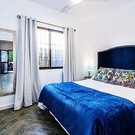 Pandora House Апартаменты *