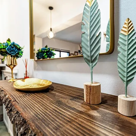 Pandora House Апартаменты *